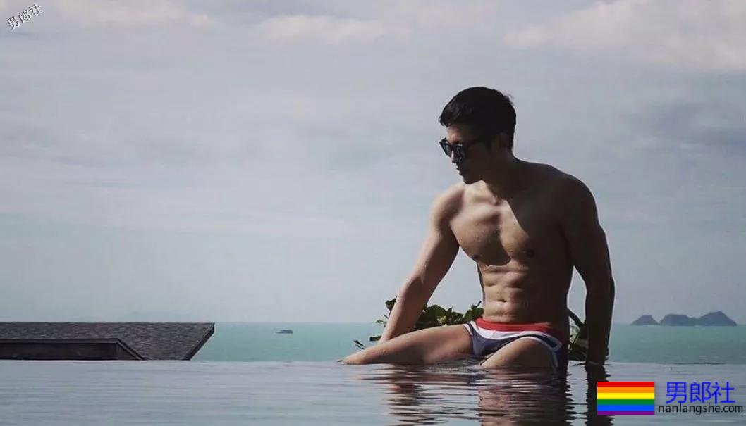 肌肉篮球体育生哥哥，真的小编真的把持不住了！ - 51虹马