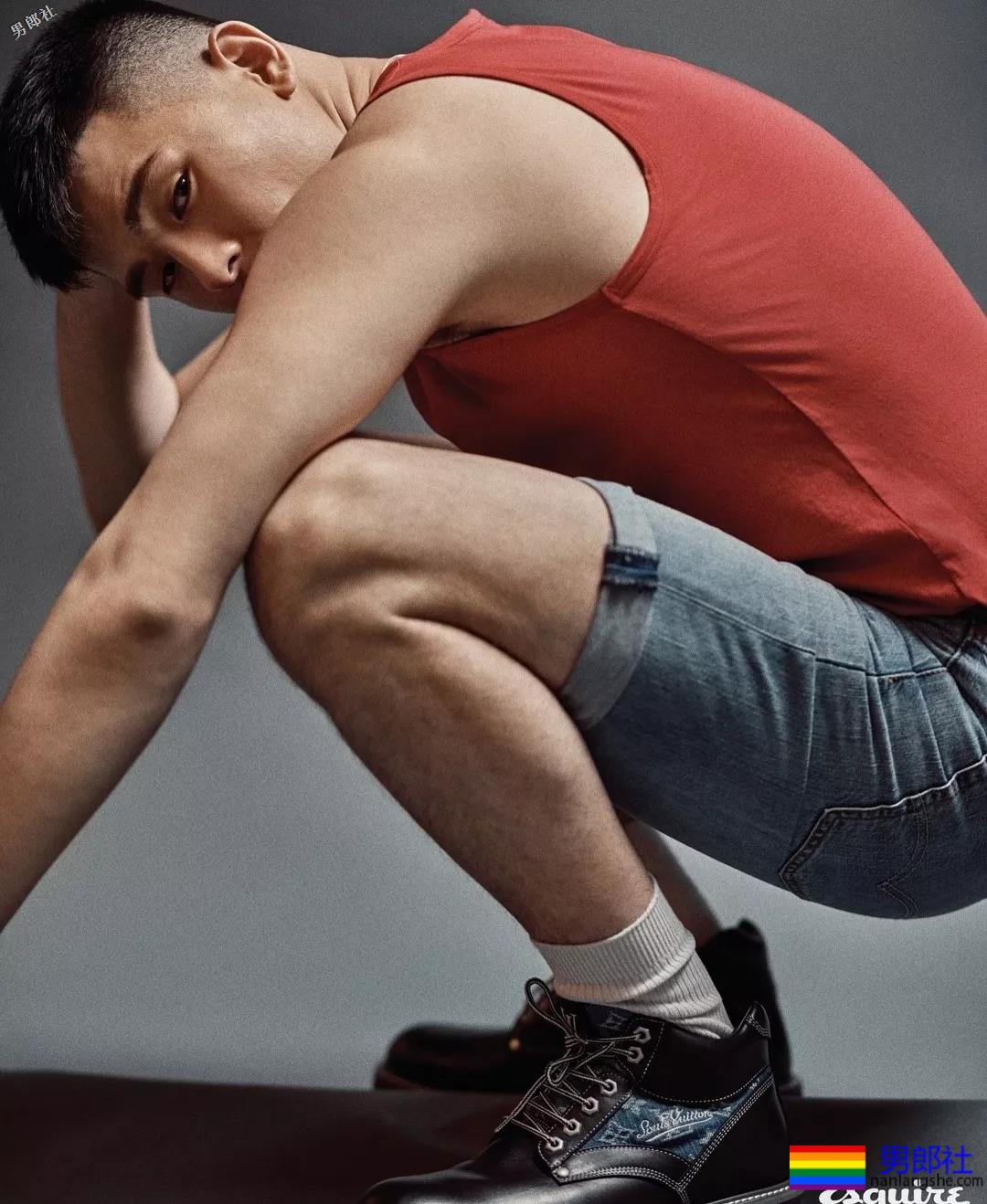 小狼狗玩湿身泄露大秘密! - 51虹马 小狼狗玩湿身泄露大秘密! - 51虹马