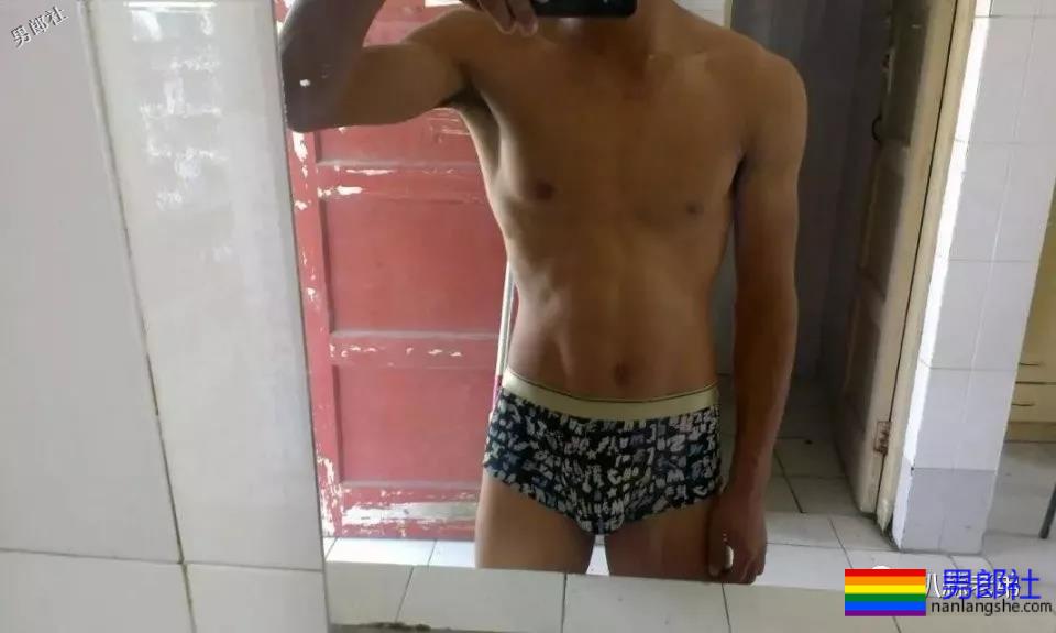 3比例超好的腹毛健身小哥，两款尺寸喜欢谁|？-51虹马