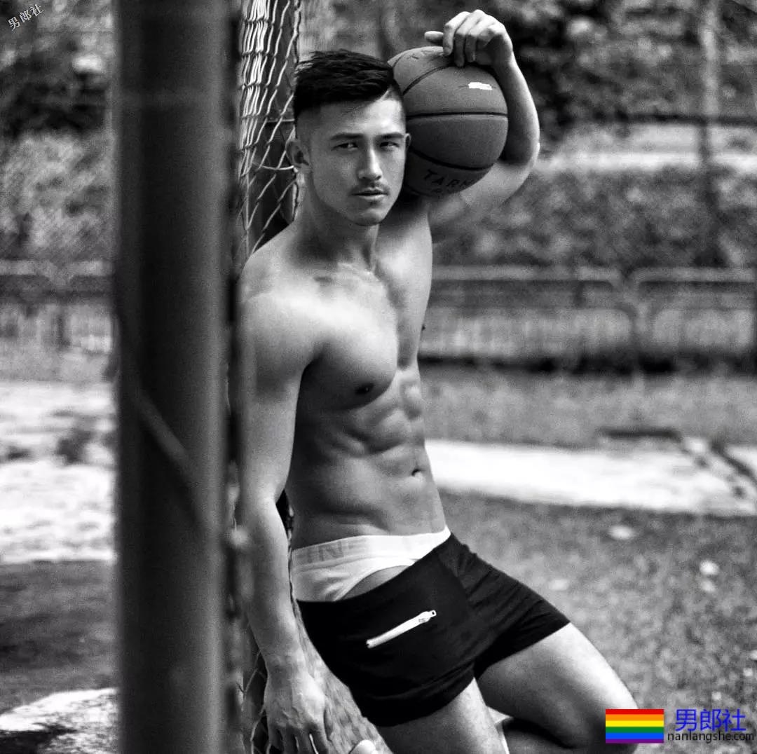 私照外泄基圈的gogoboy，优雅性感的肉体杀伤力不减当年! - 51虹马