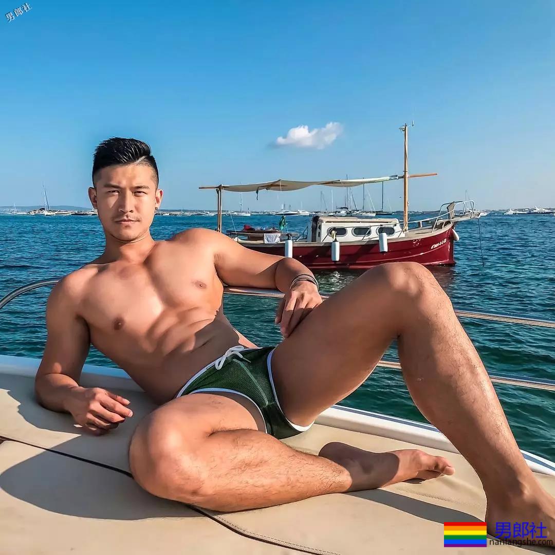 私照外泄基圈的gogoboy，优雅性感的肉体杀伤力不减当年! - 51虹马