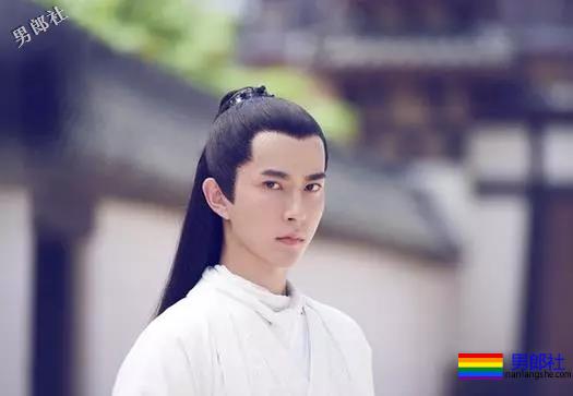 新版许仙于朦胧比女主还美！曾男男吻传是Gay被包养？ - 51虹马