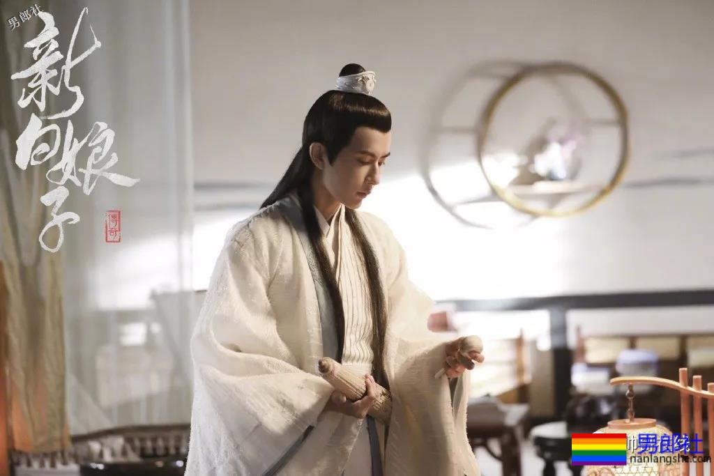 新版许仙法海双双帅炸!都是演过男男戏有腹肌的男人! - 51虹马 新版许仙法海双双帅炸!都是演过男男戏有腹肌的男人! - 51虹马