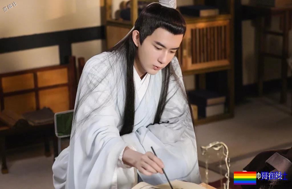 新版许仙法海双双帅炸！都是演过男男戏有腹肌的男人！ - 51虹马