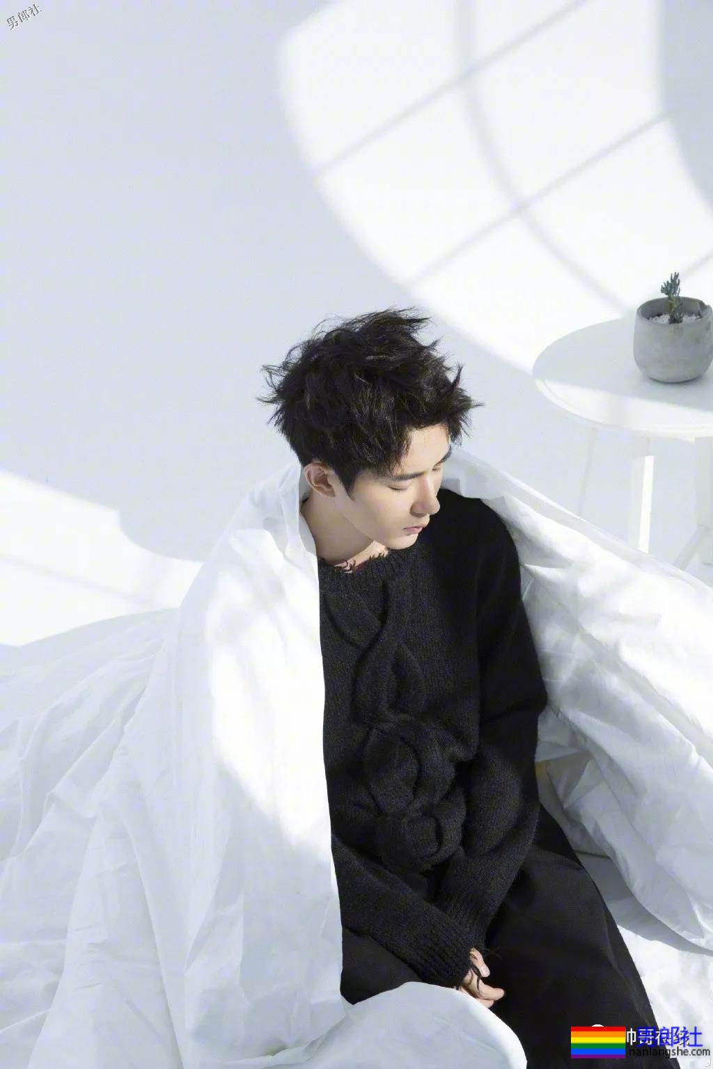 新版许仙法海双双帅炸!都是演过男男戏有腹肌的男人! - 51虹马 新版许仙法海双双帅炸!都是演过男男戏有腹肌的男人! - 51虹马