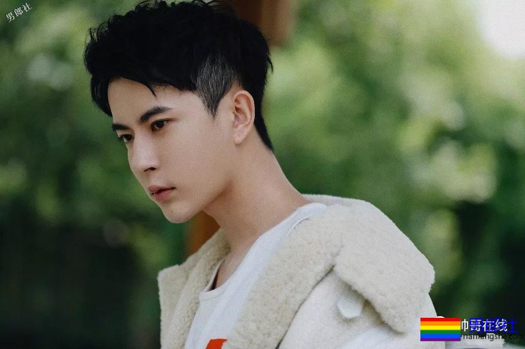 新版许仙法海双双帅炸！都是演过男男戏有腹肌的男人！ - 51虹马