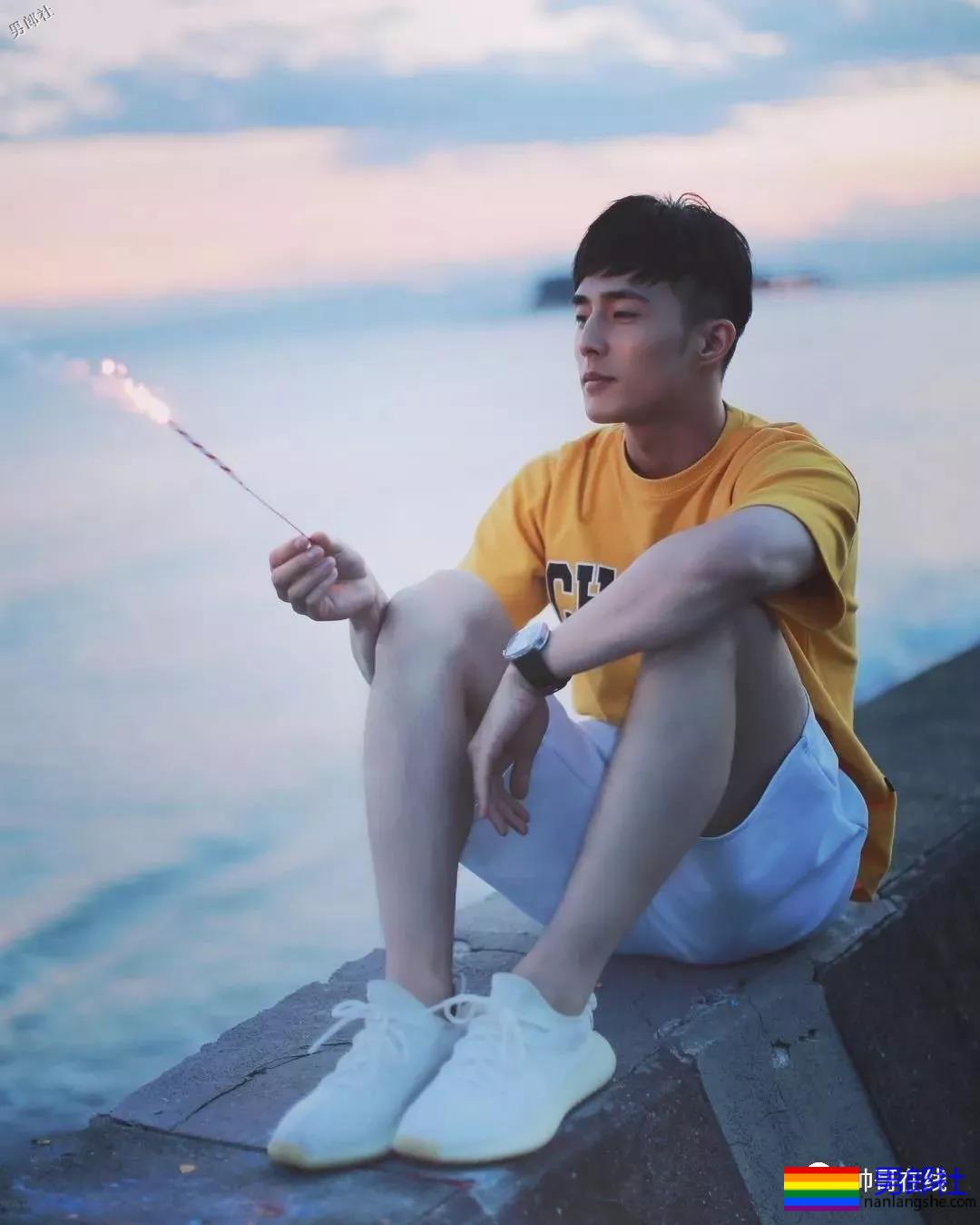 新版许仙法海双双帅炸！都是演过男男戏有腹肌的男人！ - 51虹马