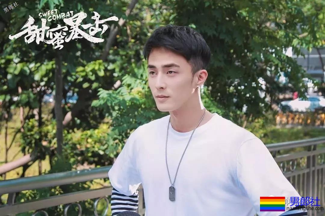 新版许仙法海双双帅炸!都是演过男男戏有腹肌的男人! - 51虹马 新版许仙法海双双帅炸!都是演过男男戏有腹肌的男人! - 51虹马