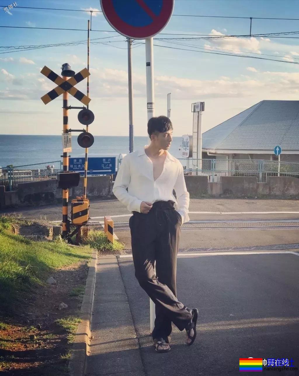 新版许仙法海双双帅炸!都是演过男男戏有腹肌的男人! - 51虹马 新版许仙法海双双帅炸!都是演过男男戏有腹肌的男人! - 51虹马