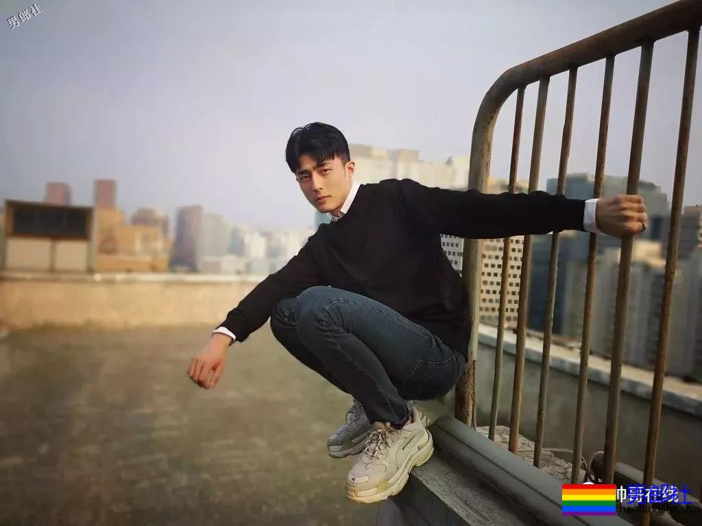 新版许仙法海双双帅炸！都是演过男男戏有腹肌的男人！ - 51虹马