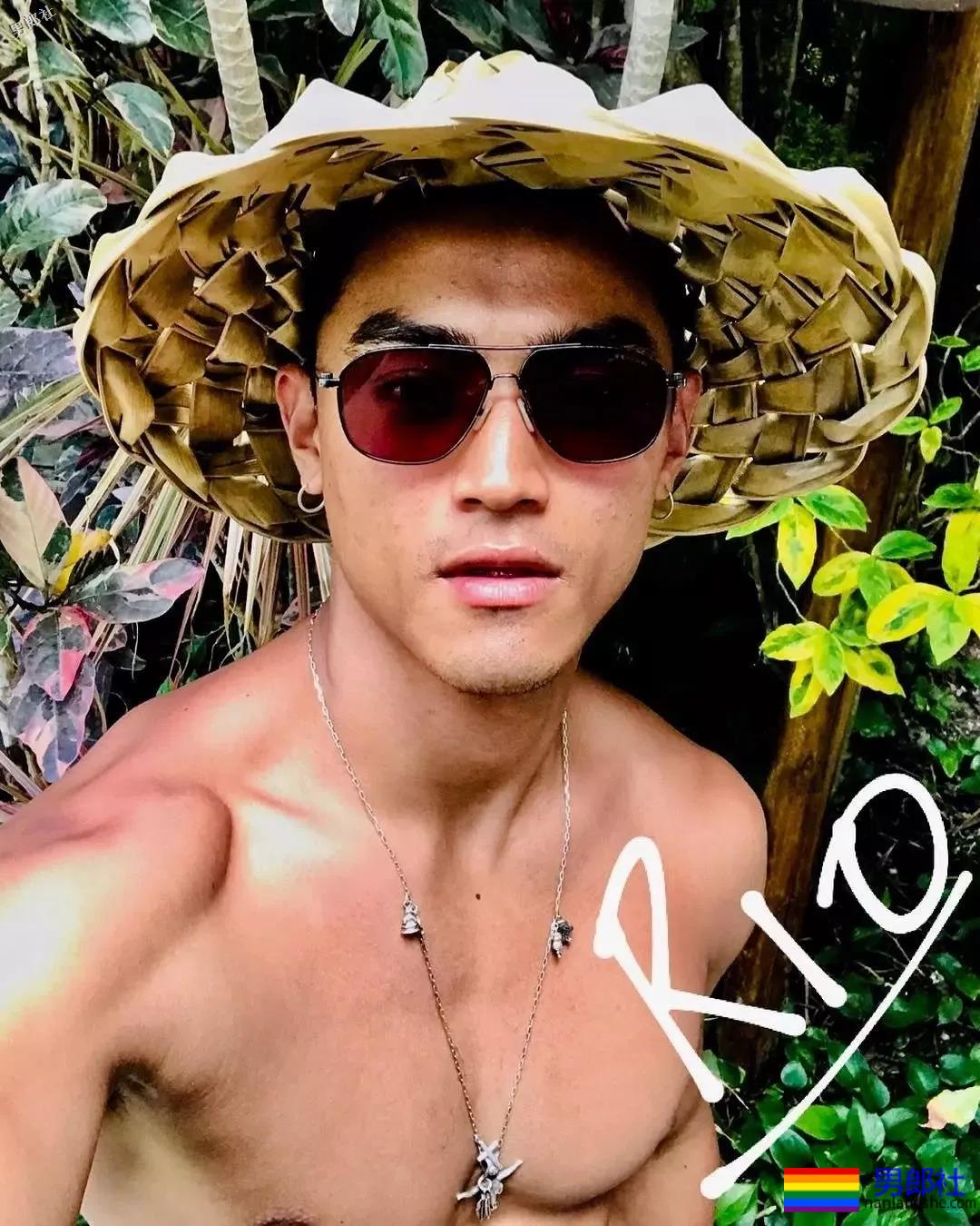 筋肉小狼狗荷尔蒙炸裂！八腹肌寸头肌肉硬汉引人犯罪！ - 51虹马