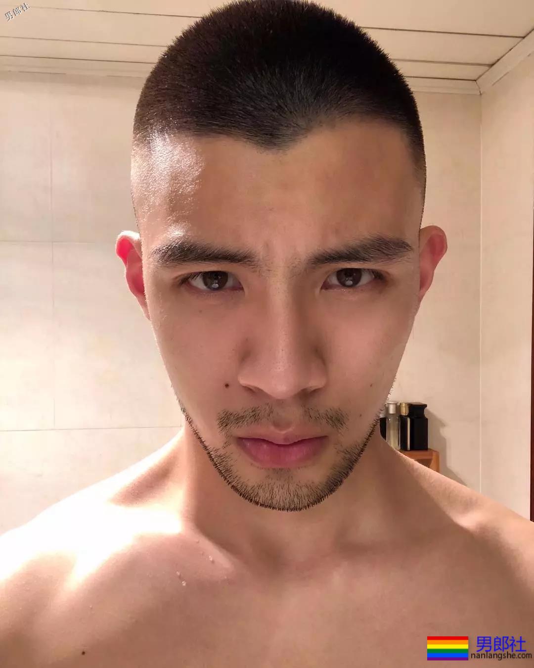 名媛夫夫秀恩爱，基友都羡慕大! - 51虹马