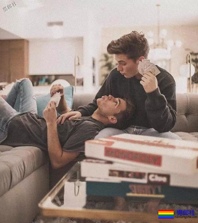 名媛夫夫秀恩爱，基友都羡慕大! - 51虹马