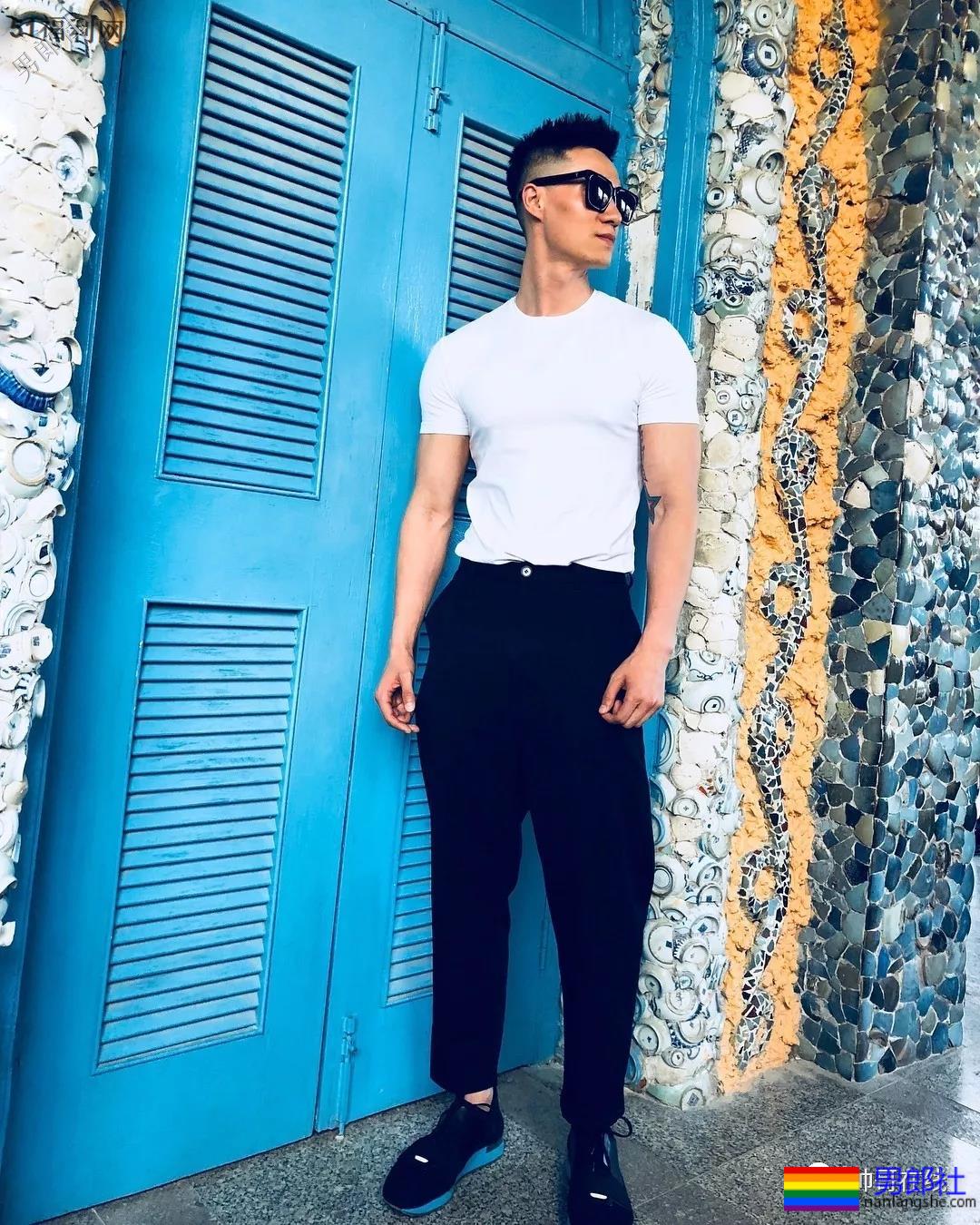 185东北肌肉男大闹影视圈,长腿腹肌腱子肉,这样的爷们谁遭得住!? - 51虹马 185东北肌肉男大闹影视圈,长腿腹肌腱子肉,这样的爷们谁遭得住!? - 51虹马