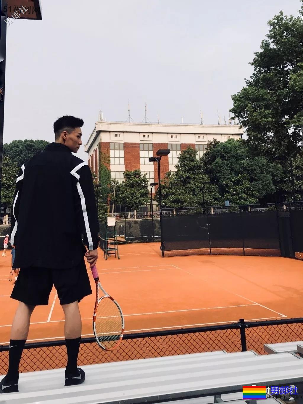 185东北肌肉男大闹影视圈，长腿腹肌腱子肉，这样的爷们谁遭得住！？ - 51虹马