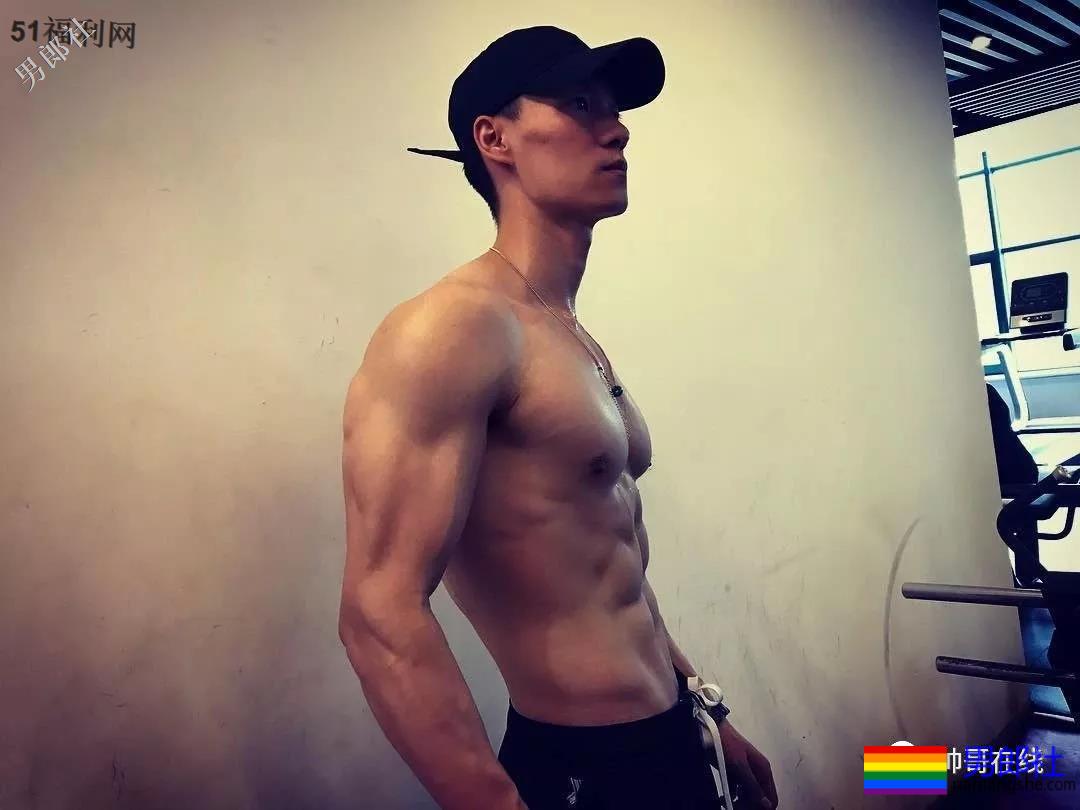 185东北肌肉男大闹影视圈,长腿腹肌腱子肉,这样的爷们谁遭得住!? - 51虹马 185东北肌肉男大闹影视圈,长腿腹肌腱子肉,这样的爷们谁遭得住!? - 51虹马