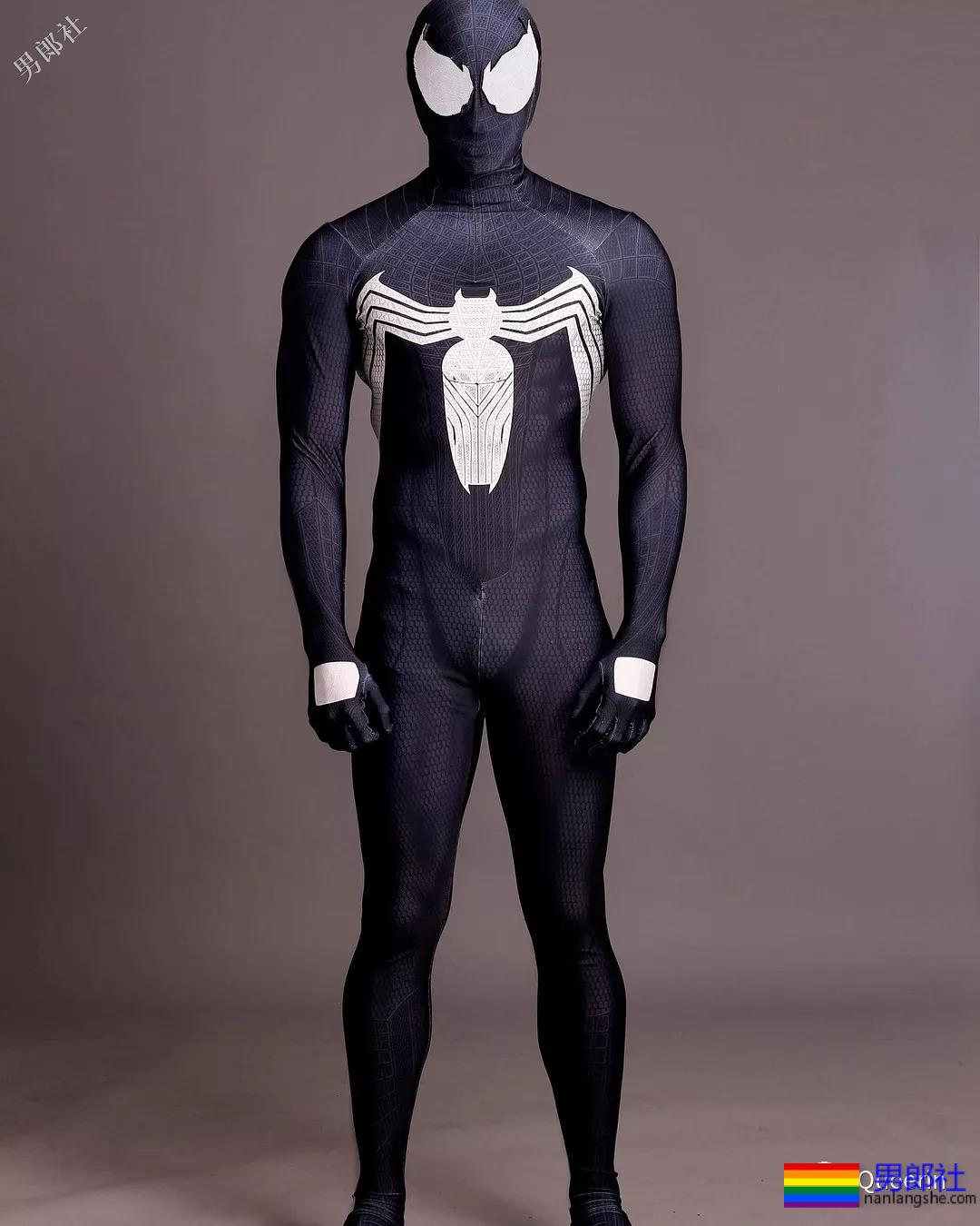 紧身衣男模毫无亮点，还是变身装修工才可以啊！-51虹马