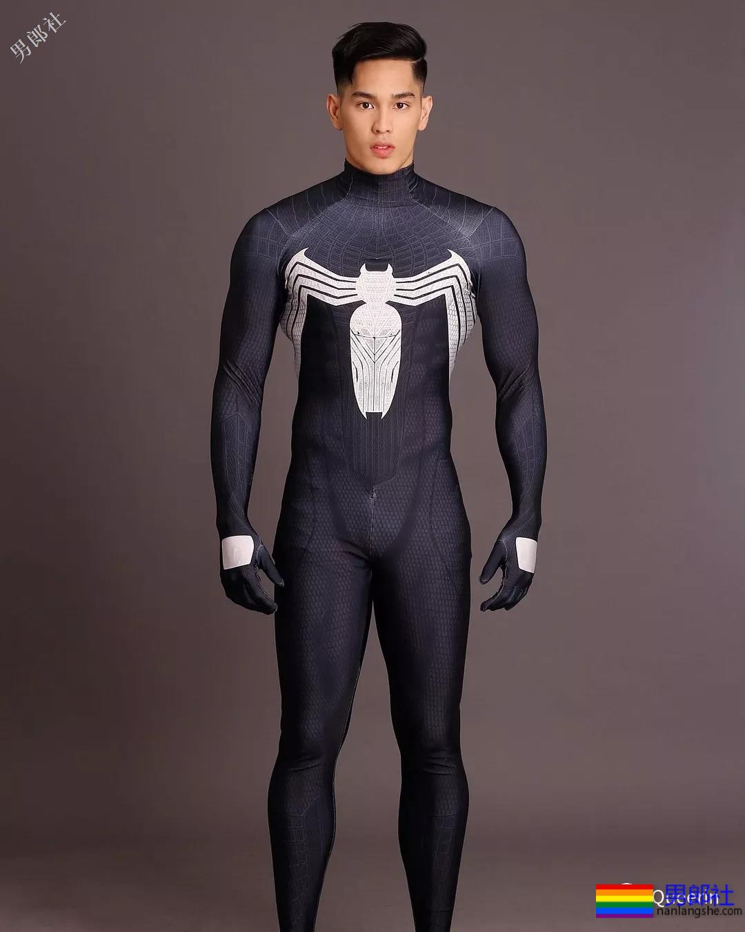 紧身衣男模毫无亮点，还是变身装修工才可以啊！ - 51虹马