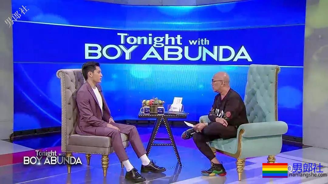 紧身衣男模毫无亮点，还是变身装修工才可以啊！ - 51虹马