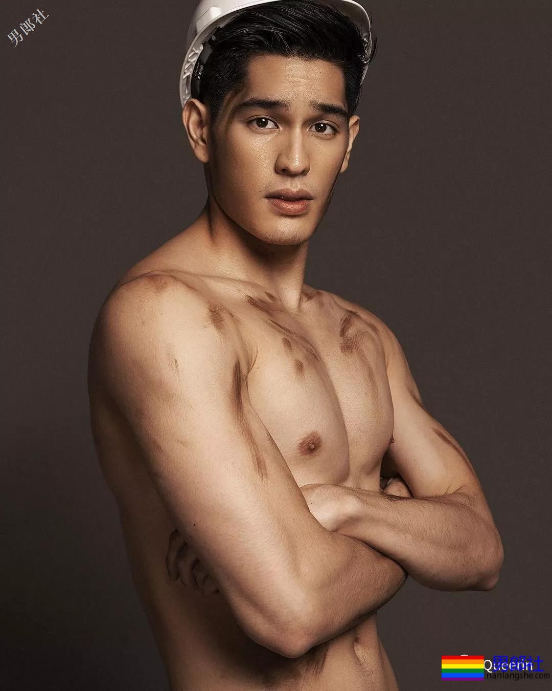 紧身衣男模毫无亮点，还是变身装修工才可以啊！ - 51虹马