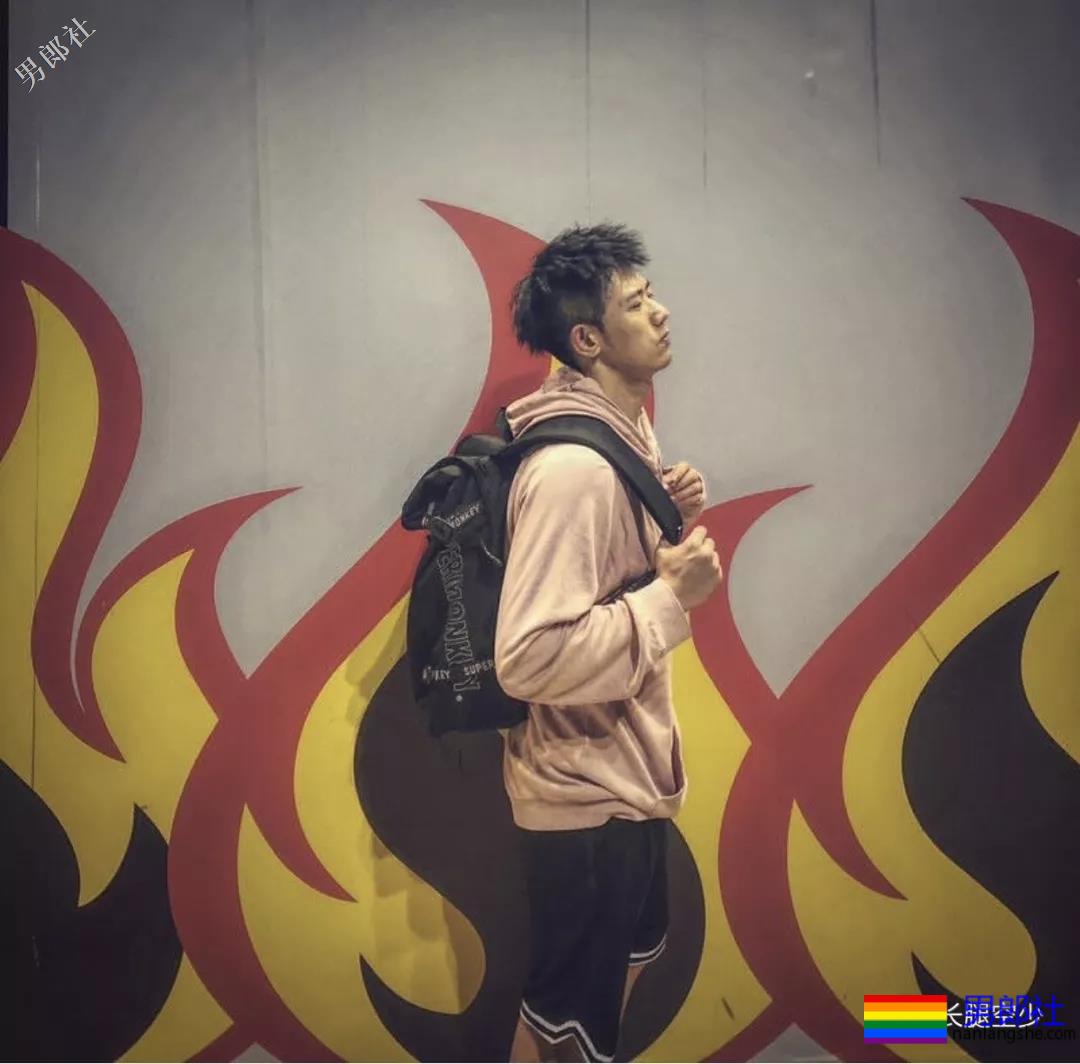 大鼻子，大长腿，大手臂，大. - 51虹马