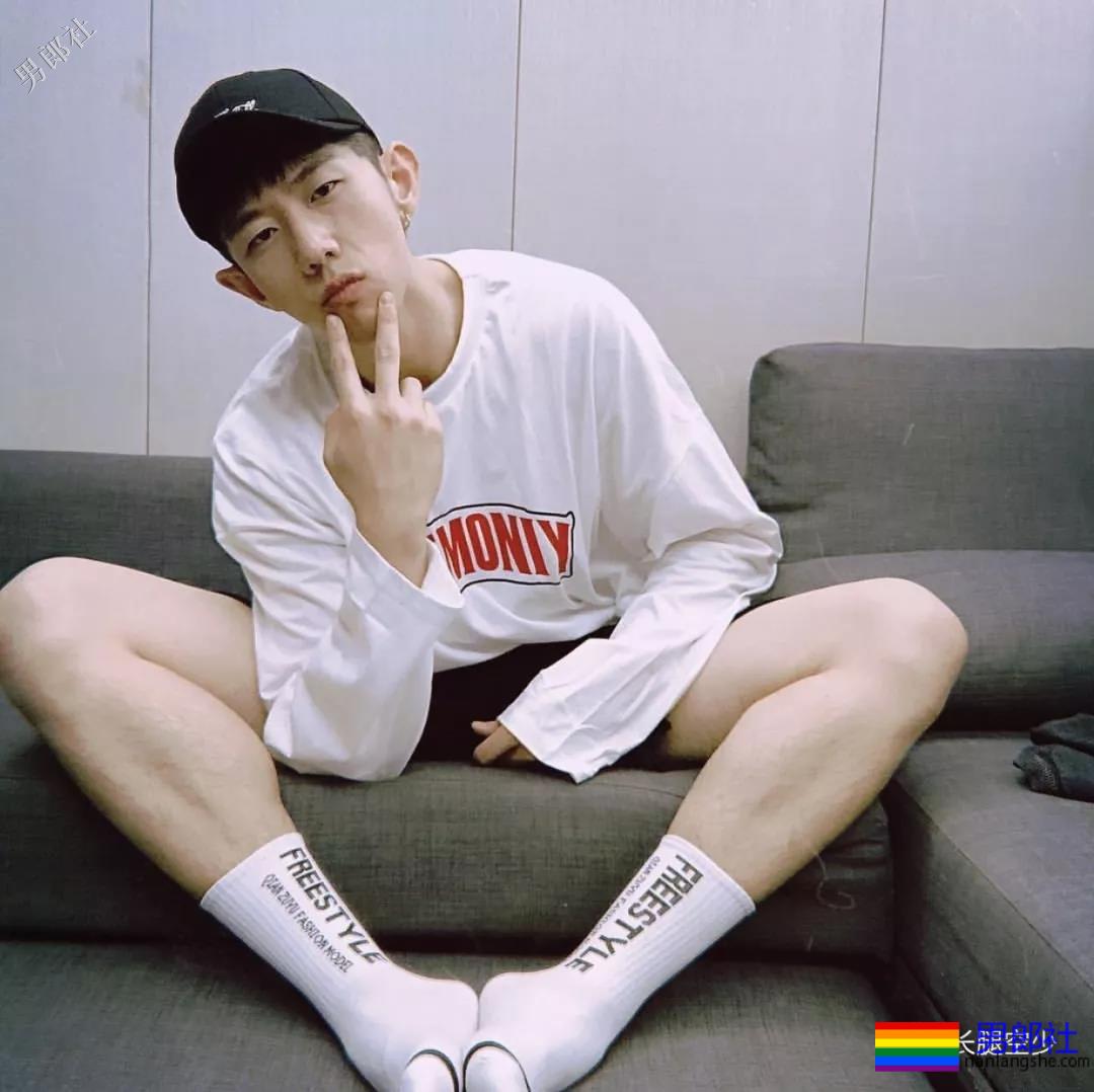 大鼻子，大长腿，大手臂，大. - 51虹马