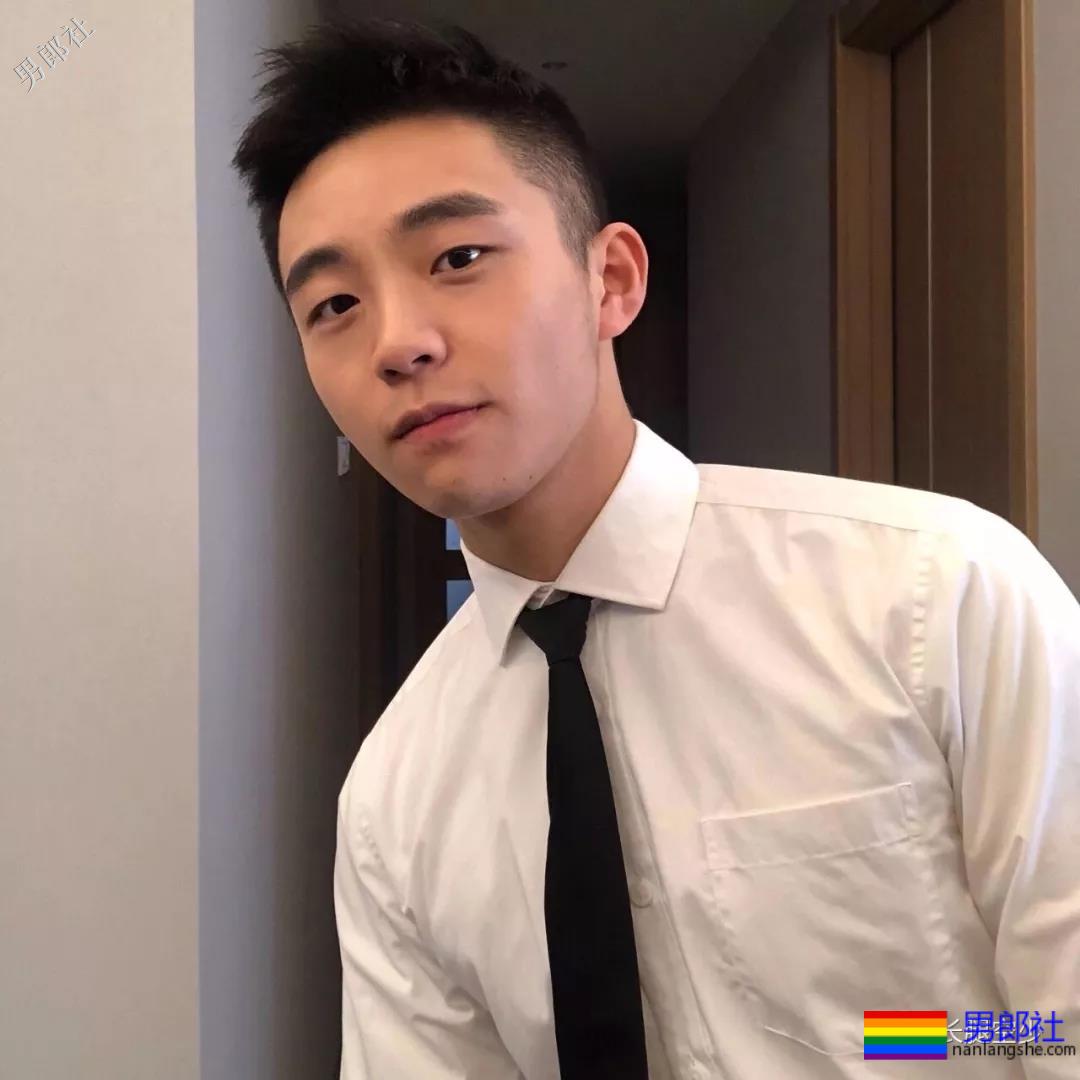 大鼻子，大长腿，大手臂，大. - 51虹马