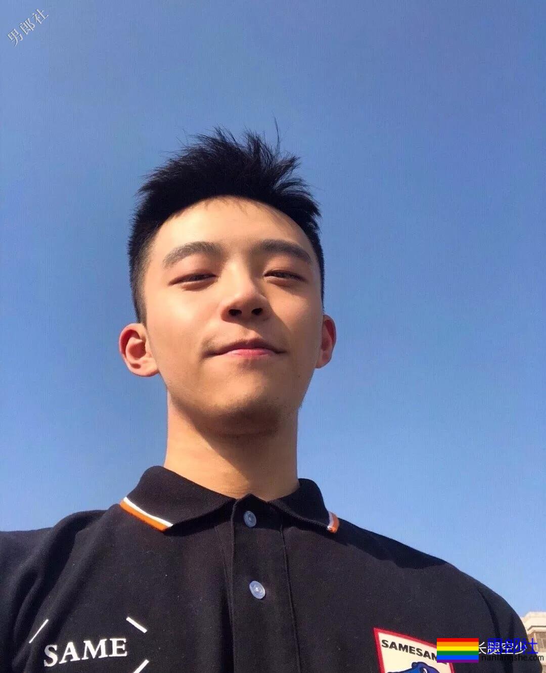 大鼻子，大长腿，大手臂，大. - 51虹马