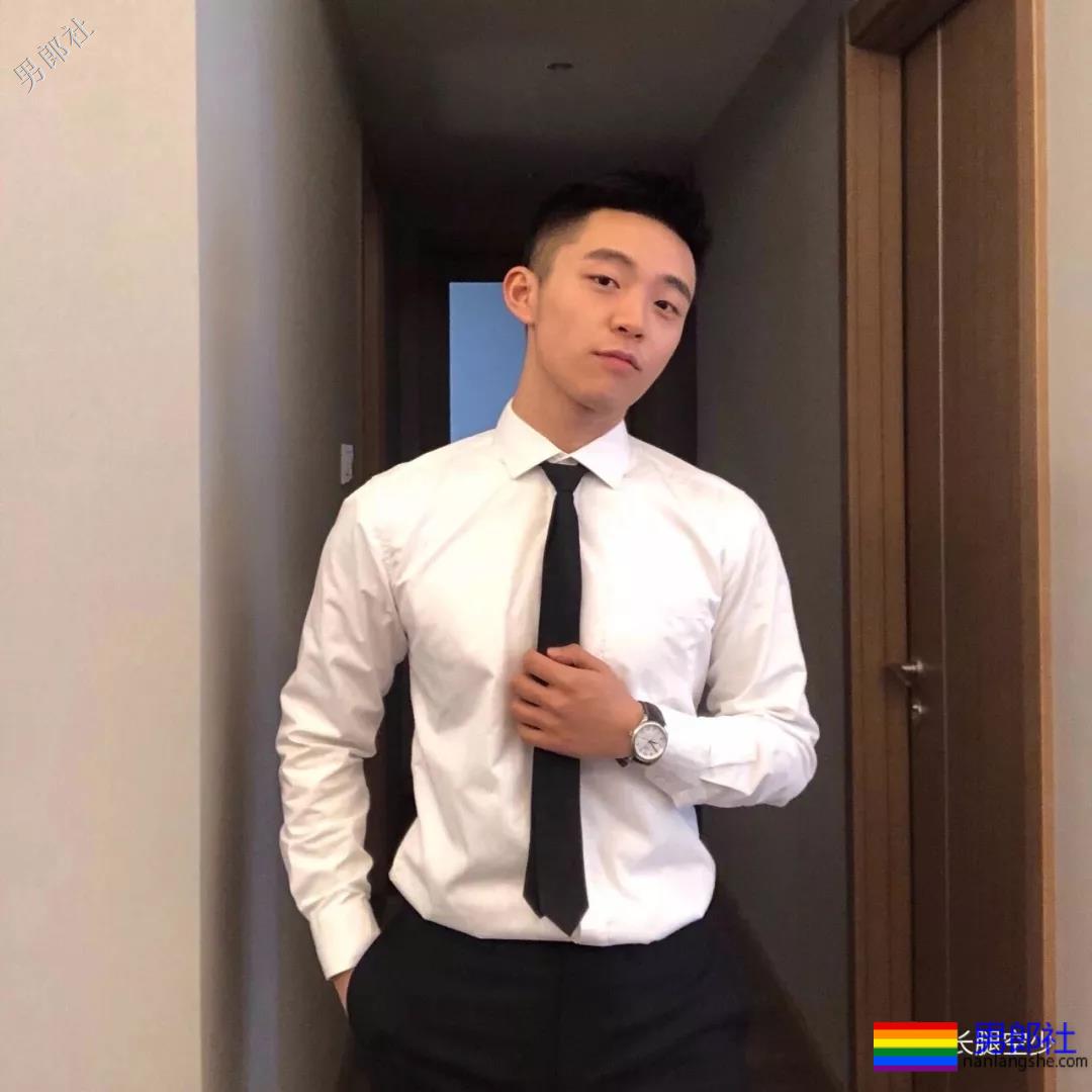 大鼻子，大长腿，大手臂，大. - 51虹马