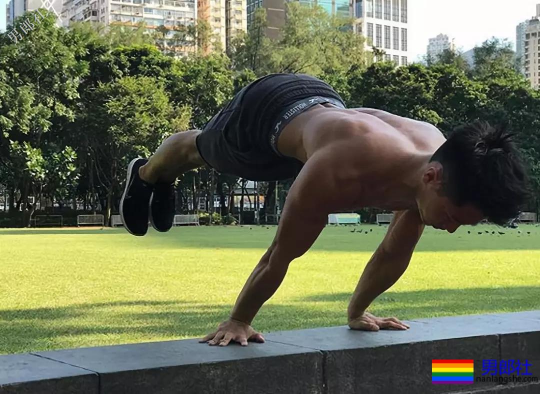 香港筋肉猛男自称“0”，疑因“鲜肉”遭禁赛？ - 51虹马