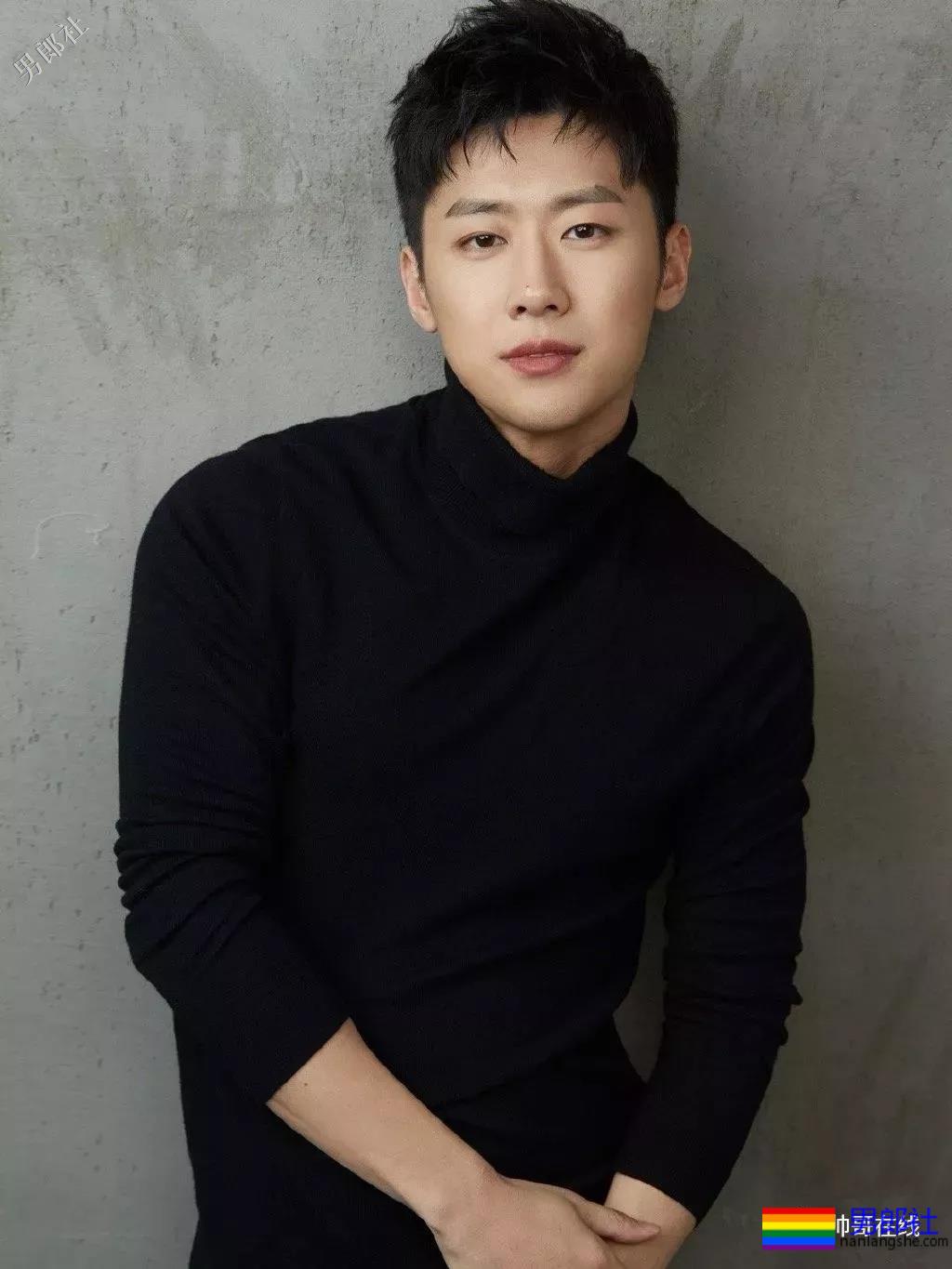 阳光小奶狗腹肌撩人!长腿筋肉身材简直A爆了! - 51虹马 阳光小奶狗腹肌撩人!长腿筋肉身材简直A爆了! - 51虹马