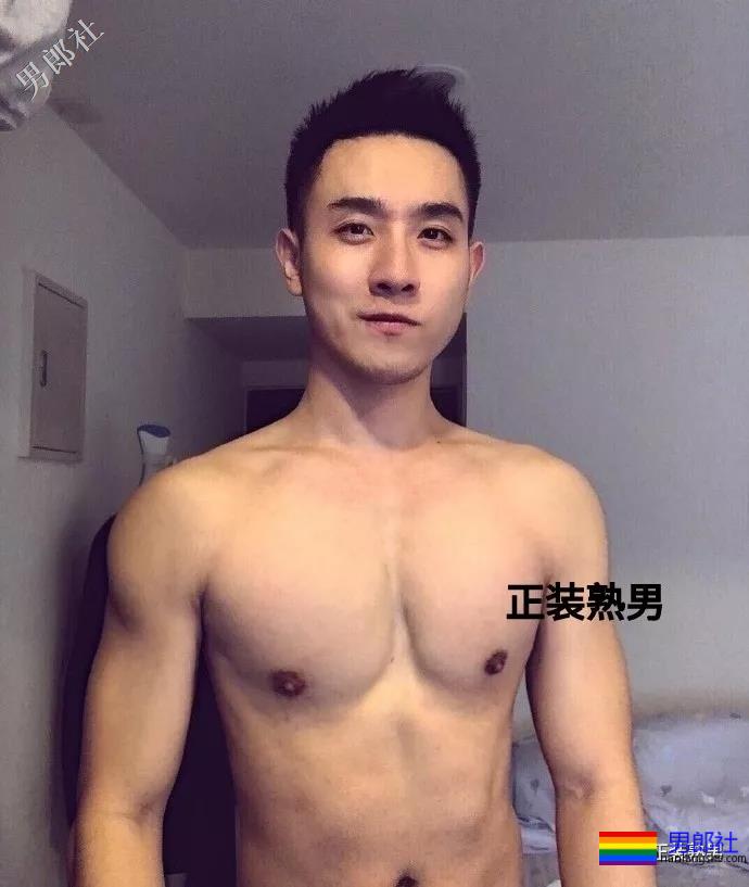 正装男拔掉自己的西装衬衫后，这身材这大胸都被小编找到啦 - 51虹马