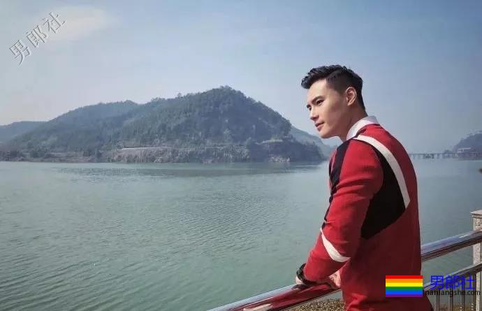 湖南大学肌肉学霸，练就胸肌腹肌人鱼线 - 51虹马