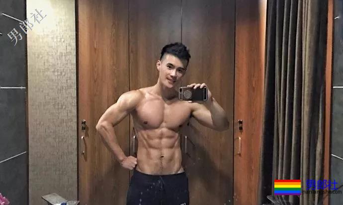 湖南大学肌肉学霸，练就胸肌腹肌人鱼线 - 51虹马