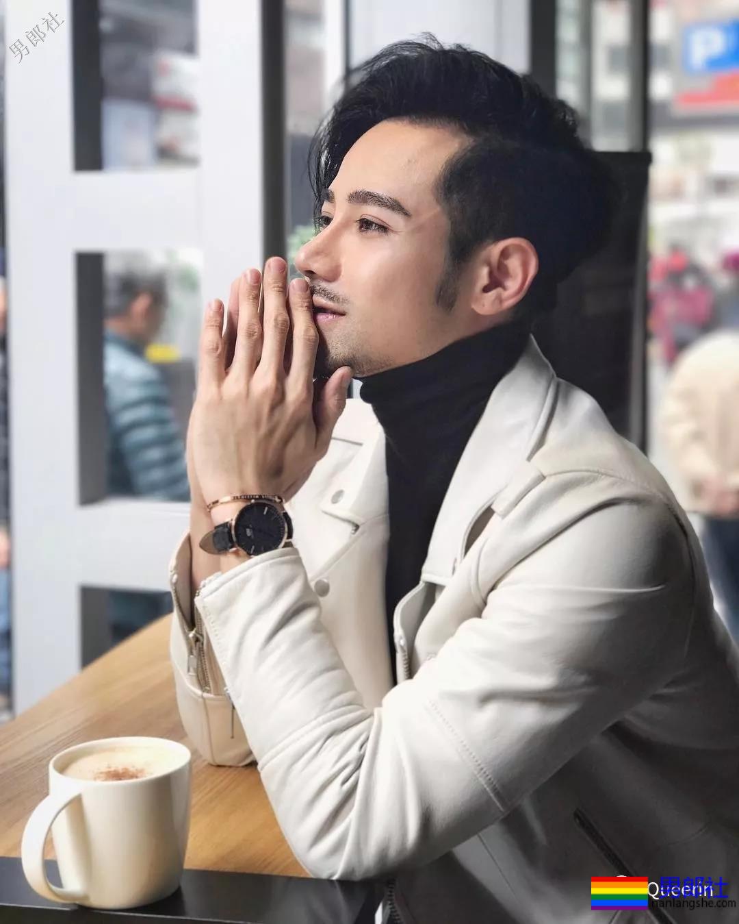 杜蕾斯广告男主亮相，人鱼线公狗腰看到饱！ - 51虹马