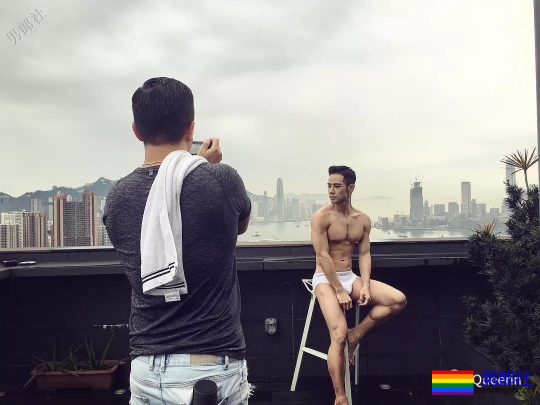 杜蕾斯广告男主亮相，人鱼线公狗腰看到饱！ - 51虹马