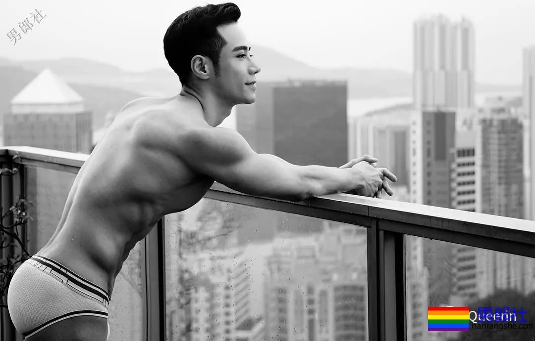 杜蕾斯广告男主亮相，人鱼线公狗腰看到饱！ - 51虹马