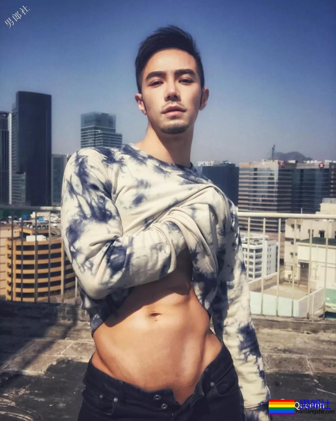 杜蕾斯广告男主亮相，人鱼线公狗腰看到饱！ - 51虹马