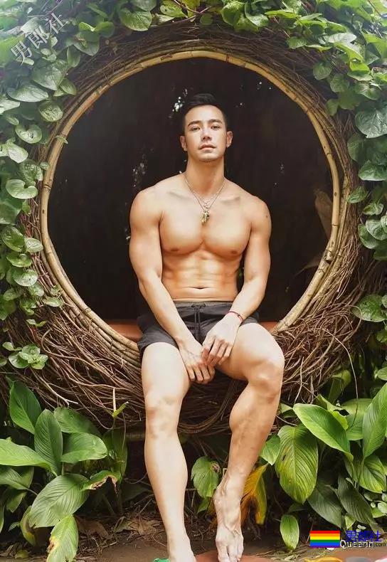 杜蕾斯广告男主亮相，人鱼线公狗腰看到饱！ - 51虹马