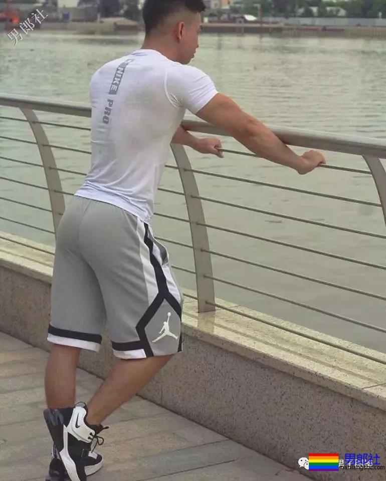 荷尔蒙气息十足的野生小鲜肉，让人走不动道-51虹马