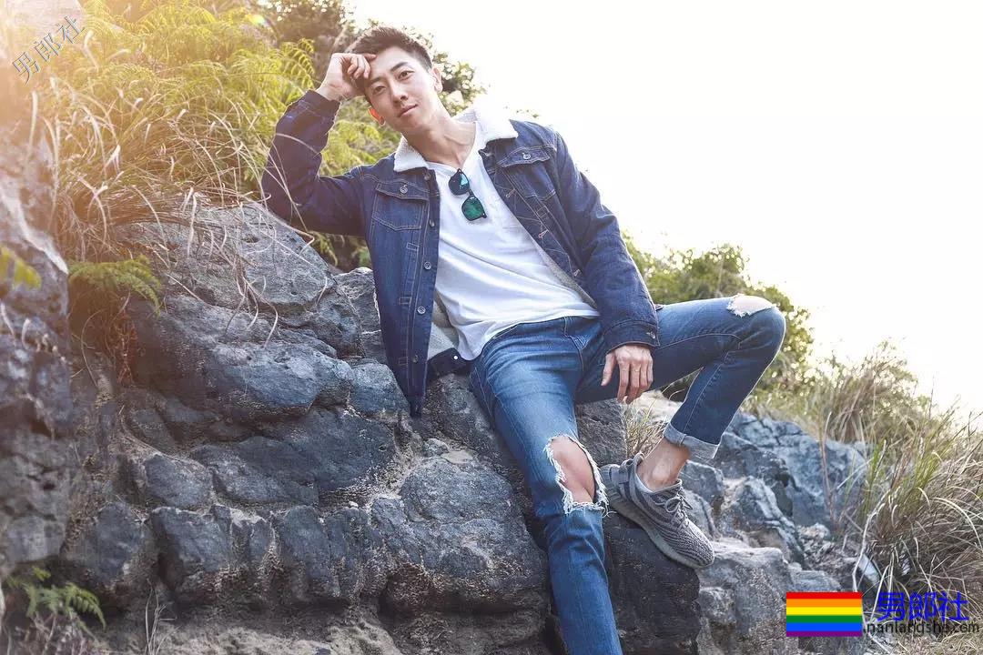 当红综艺肌肉“男宠”，运动型大胸筋肉男模，这身材太Sexy了！ - 51虹马