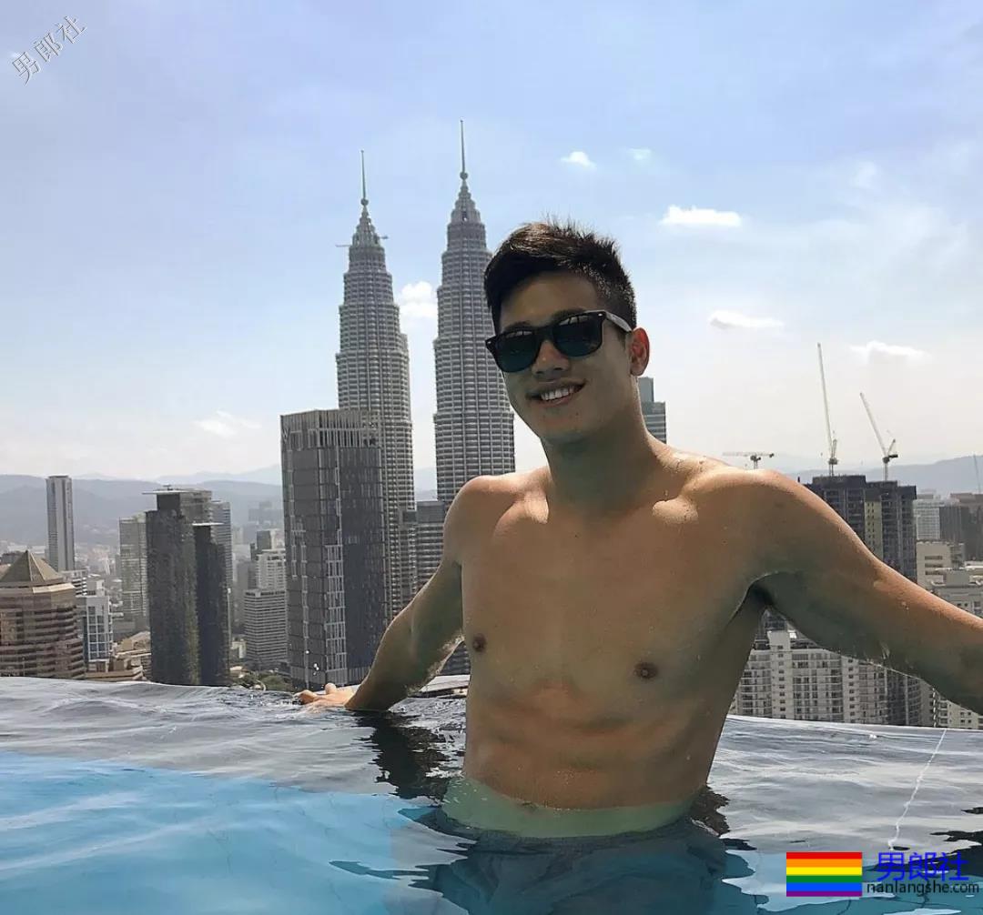 肌肉篮球体育生小狼狗和乖巧小奶狗，选哪个？？ - 51虹马