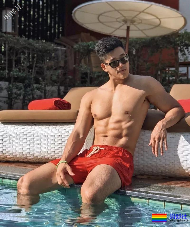 肌肉篮球体育生小狼狗和乖巧小奶狗，选哪个？？ - 51虹马