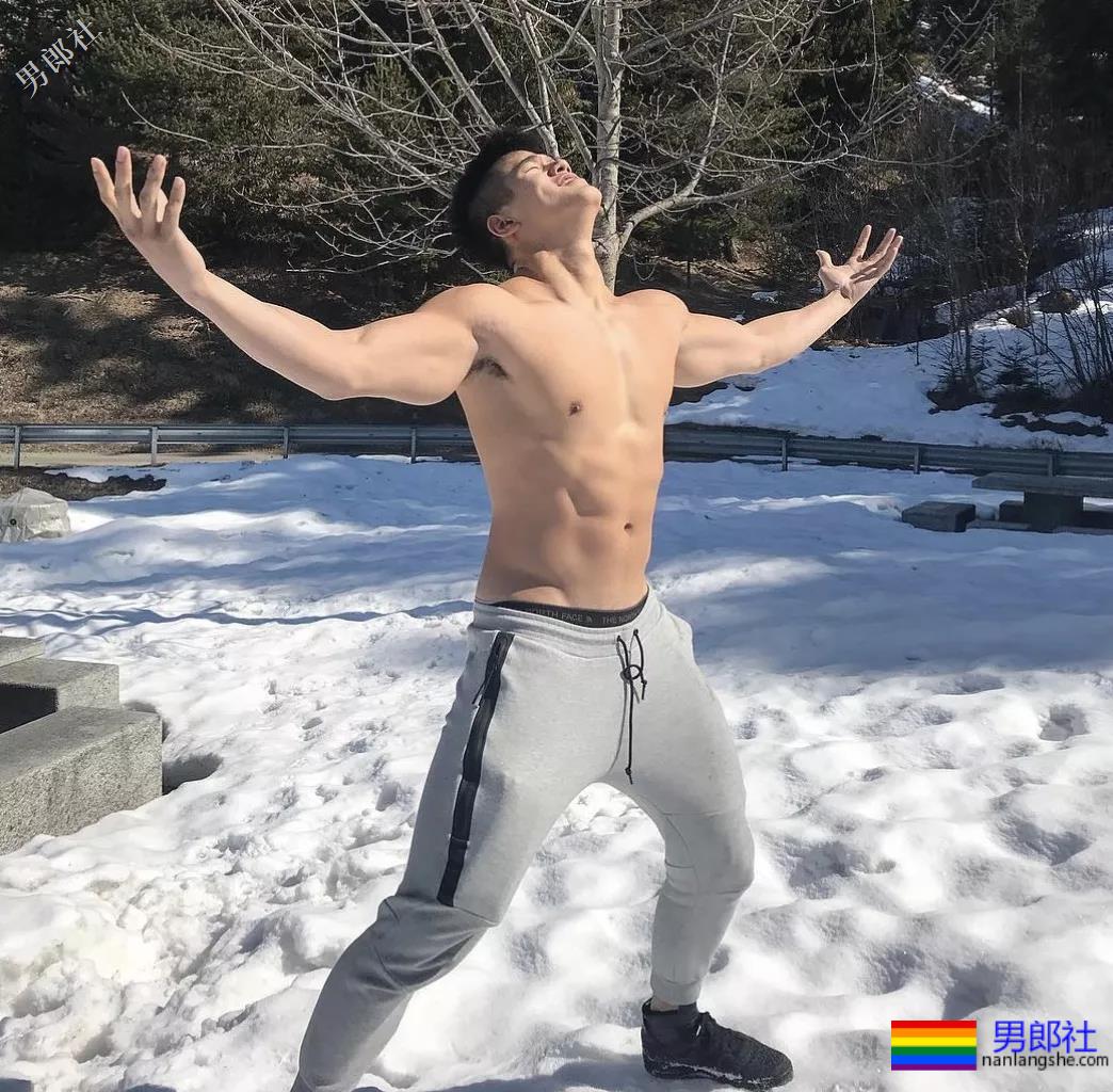 肌肉篮球体育生小狼狗和乖巧小奶狗，选哪个？？ - 51虹马