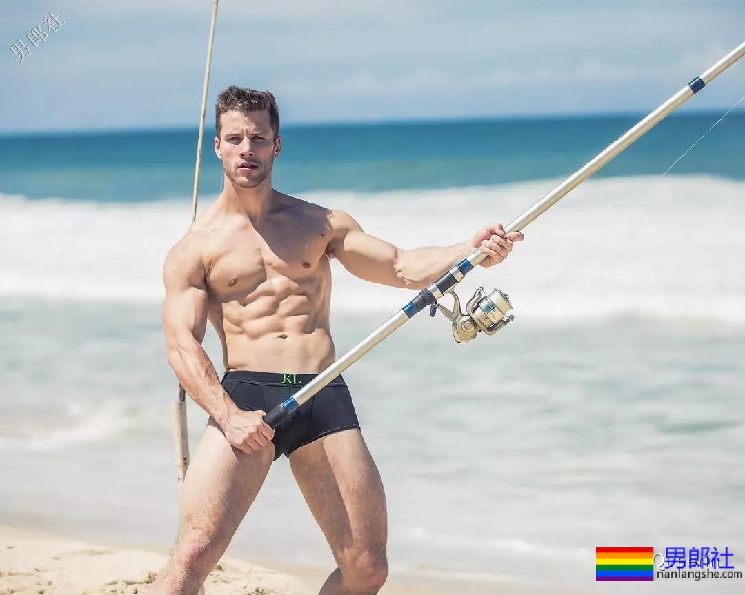 性感男孩在线抖空竹，真想在他腹肌上蹦迪 - 51虹马