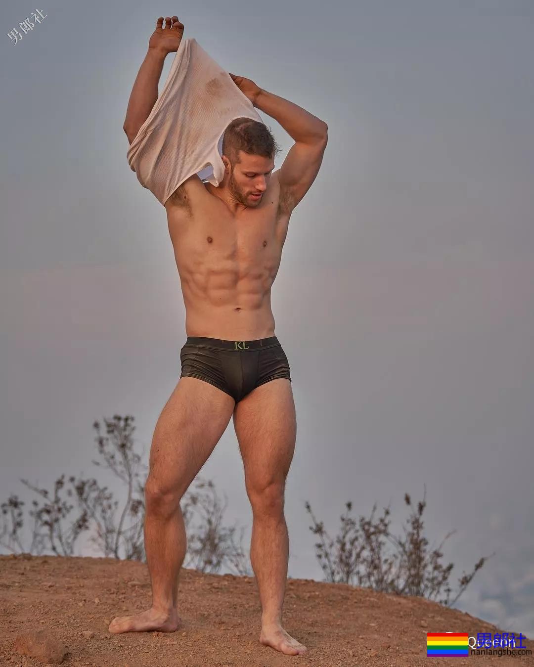 性感男孩在线抖空竹,真想在他腹肌上蹦迪 - 51虹马 性感男孩在线抖空竹,真想在他腹肌上蹦迪 - 51虹马