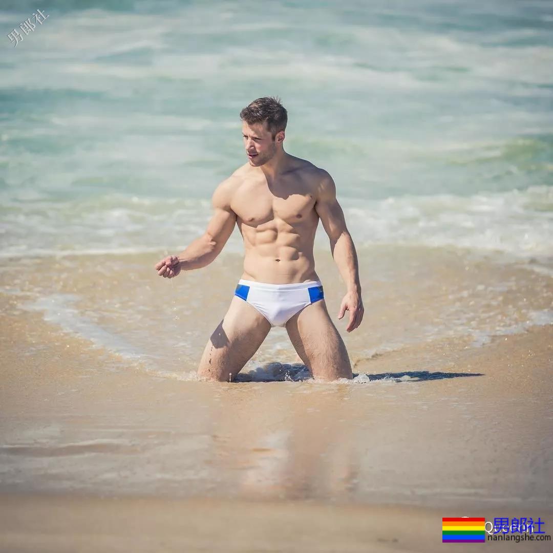 性感男孩在线抖空竹，真想在他腹肌上蹦迪 - 51虹马