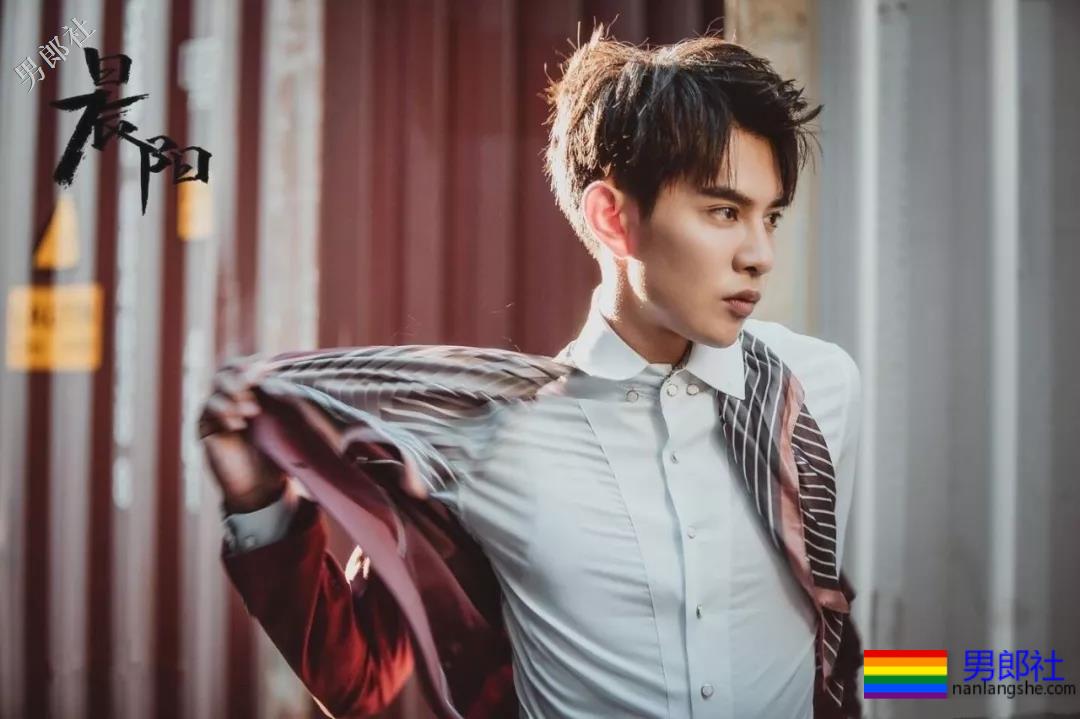 硬核兄弟情又来了？双男主出场就秀身材，又遭遇咸猪手！ - 51虹马