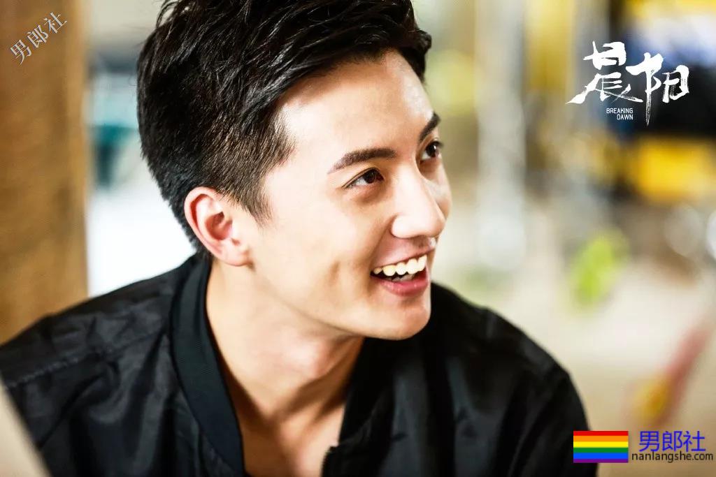 硬核兄弟情又来了？双男主出场就秀身材，又遭遇咸猪手！ - 51虹马