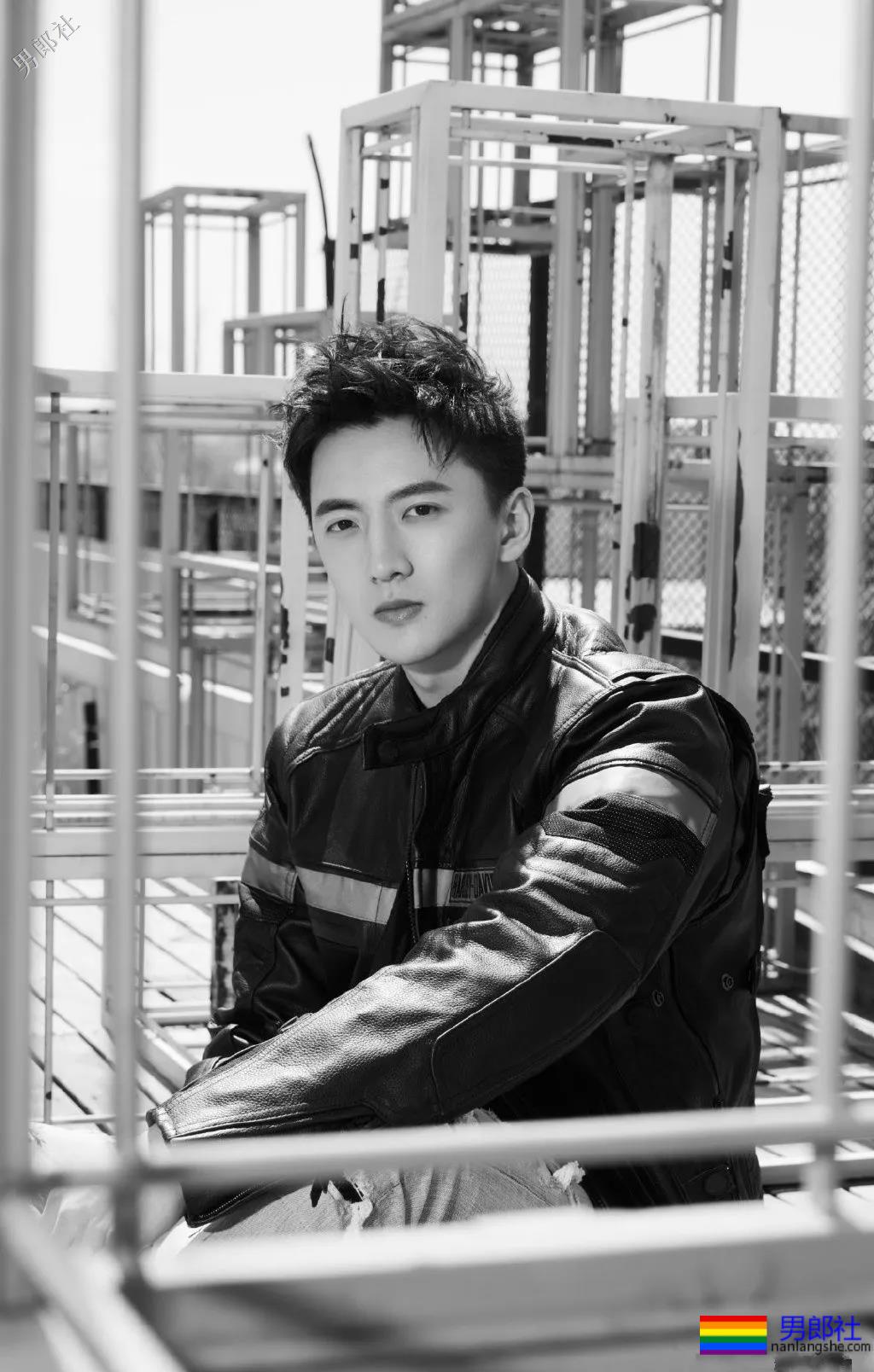 硬核兄弟情又来了？双男主出场就秀身材，又遭遇咸猪手！ - 51虹马